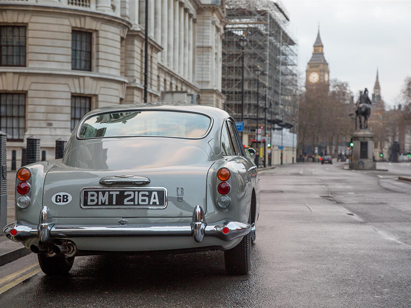 ASTON MARTIN تعيد ابتكار DB5 المتميزة في فيلم جولد فينجر من سلسلة أفلام جيمس بوند